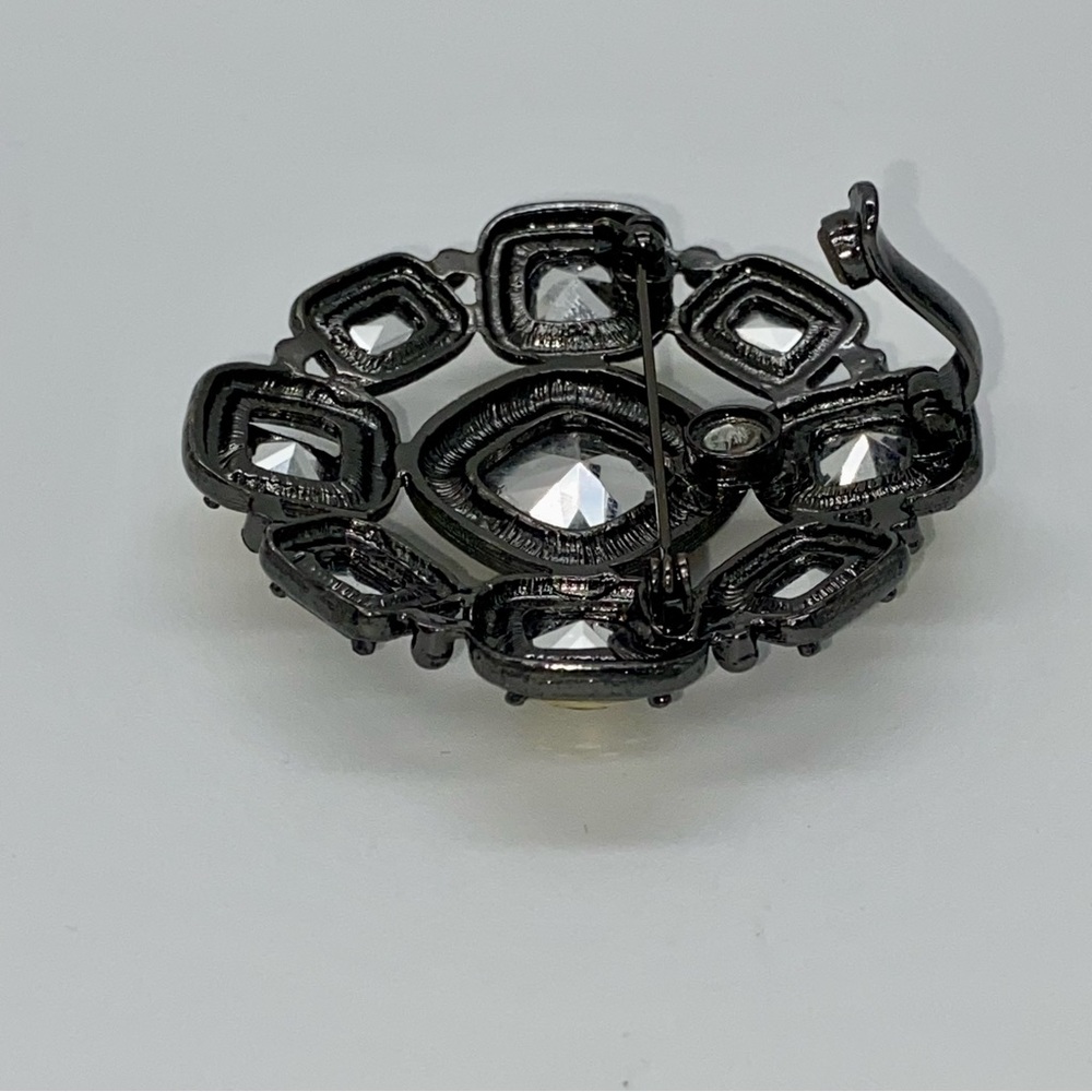 CHICO’S Triple Chain Convertible Necklace - Picture 7 of 11